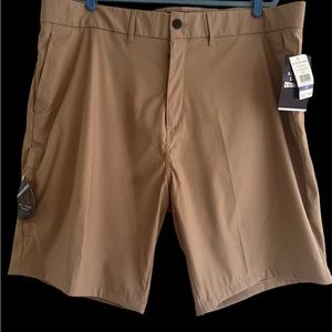 All Day Short Men’s NWT tan size 42 waist, 9” inseam.